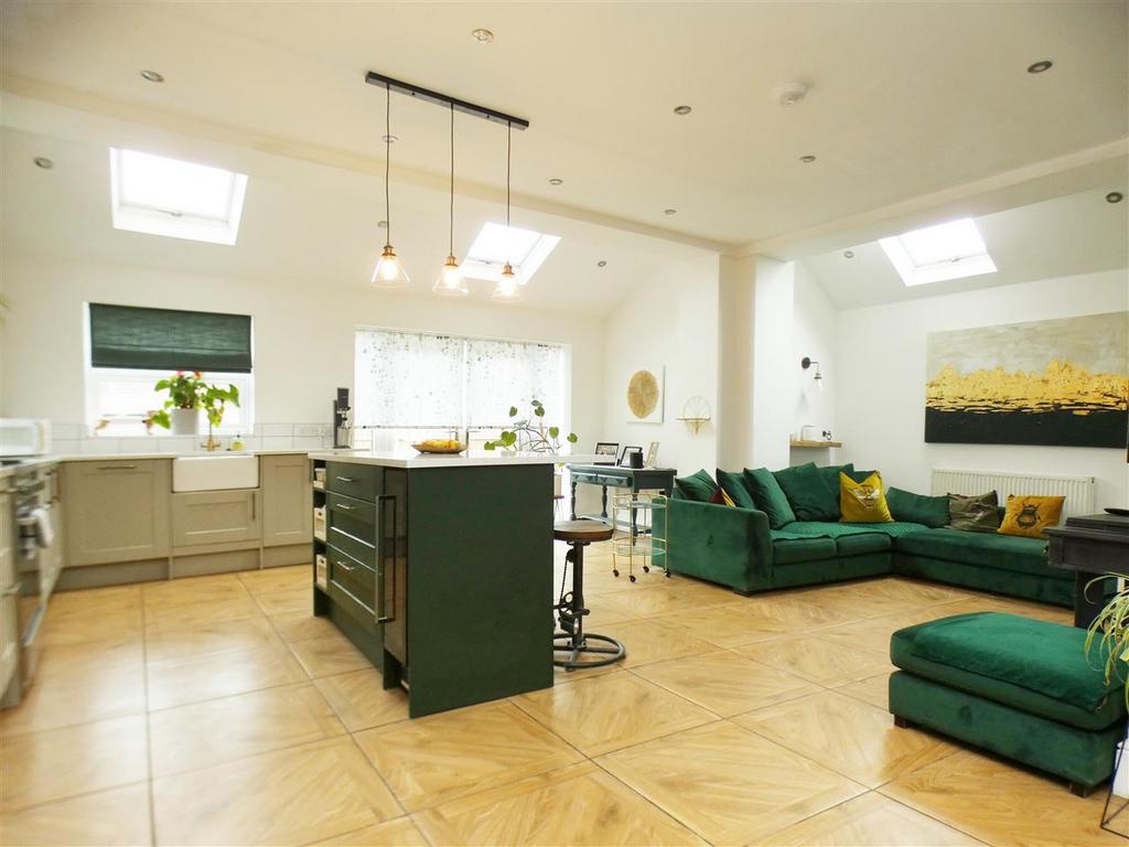 Kitchen/Family Room