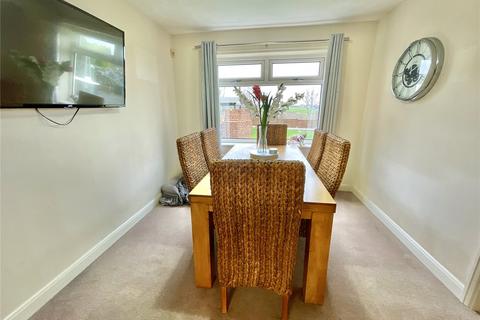 4 bedroom detached house for sale, Wharfedale Road, Gawber, S75