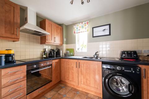 2 bedroom flat for sale, Waterside, Gravesend, Kent, DA11