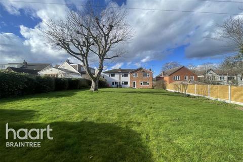 4 bedroom detached house to rent, Bulford Lane