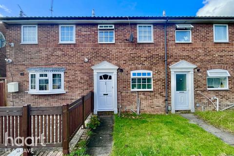 2 bedroom terraced house for sale, Osprey Walk, Luton