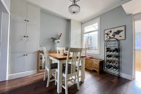 73 Okehampton Road, Exeter, EX4 1EP