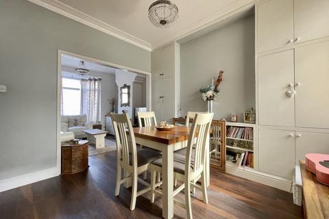 73 Okehampton Road, Exeter, EX4 1EP