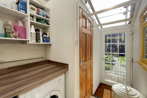73 Okehampton Road, Exeter, EX4 1EP