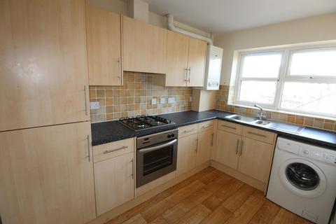 1 bedroom flat for sale, Priestthorpe Road, Bingley, West Yorkshire, UK, BD16