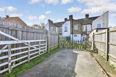 2 bedroom terraced house for sale, Well Road, Maidstone, Kent