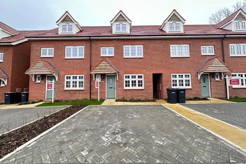 4 bedroom townhouse to rent - Armstrong Road, Luton, Bedfordshire, LU2 0FY