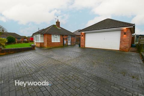 2 bedroom detached bungalow for sale - Chester Road, Talke Pits, Stoke-on-Trent