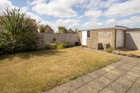 3 bedroom detached bungalow for sale, Warren Close, Watlington