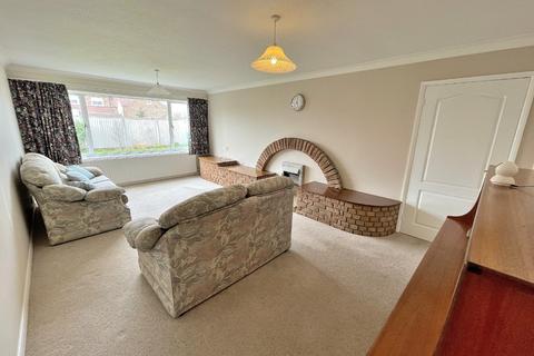 3 bedroom detached bungalow for sale, Warren Close, Watlington