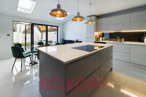 1 Derek Drive, Stoke-on-trent, ST1 6BX