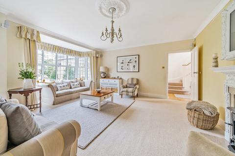 7 Greenways, Beckenham, BR3 3NG