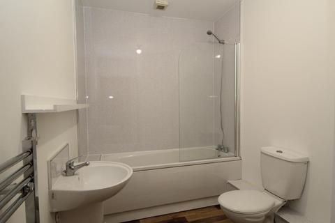 2 bedroom flat to rent, Francis Street, Hull HU2