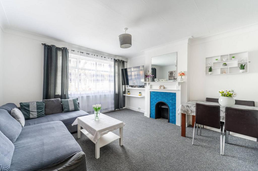 Burnley Road, Dollis Hill, London, NW10 1 bed flat for sale £350,000