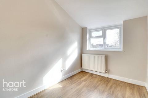 143 Marks Road, Romford, RM7 7AF