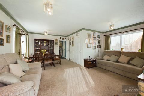 60 Clover Road, Attleborough, NR17 2JQ