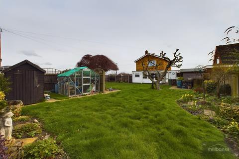 60 Clover Road, Attleborough, NR17 2JQ
