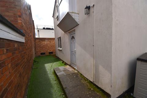 5 bedroom terraced house to rent, Oxford Street, Leamington Spa, Warwickshire, CV32