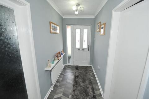 2 bedroom bungalow to rent - 8 Newlands Avenue, Irlam M44 6WE