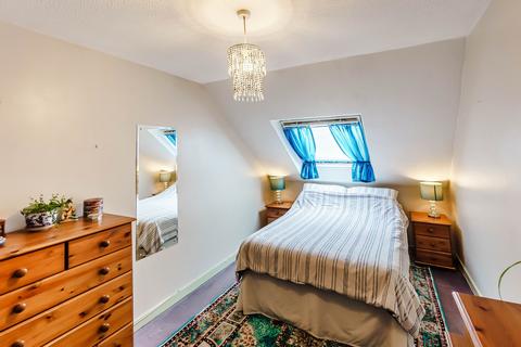 43 Callander Close, Cambridge, CB4 2XJ