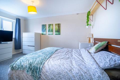 42 Brynawel, Caerphilly, CF83 2EX