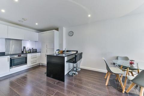 2 bedroom flat to rent - Kerensky House, Upper North Street, London, E14