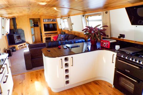 2 bedroom houseboat for sale - Maidenhead Road, Windsor SL4