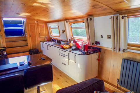 2 bedroom houseboat for sale - Maidenhead Road, Windsor SL4