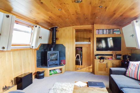 2 bedroom houseboat for sale, Maidenhead Road, Windsor SL4