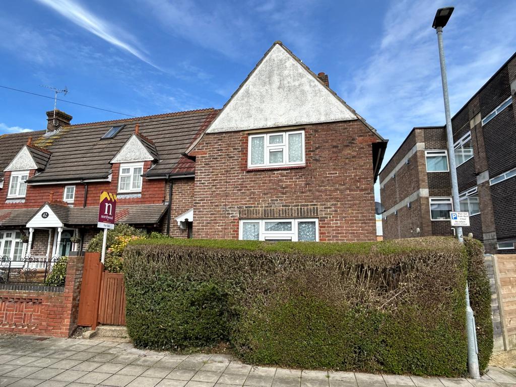 Medina Rd, Portsmouth PO6 3 bed end of terrace house £250,000