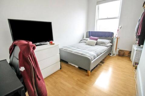 1 bedroom apartment to rent, Lennox Road, Finsbury Park, London, N4