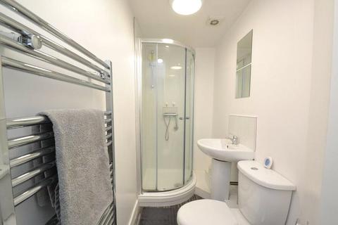 1 bedroom apartment to rent, Lennox Road, Finsbury Park, London, N4