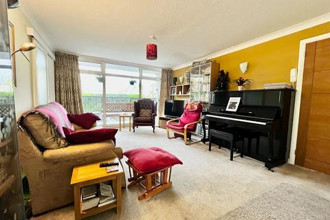 3 bedroom flat for sale, Belle Vue Road, Paignton TQ4