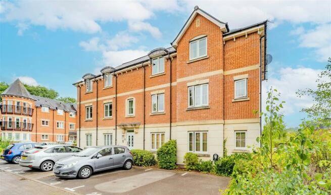 collingtree-court-olton-solihull-1-bed-apartment-595-pcm-137-pw