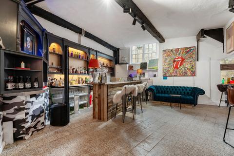 2 bedroom end of terrace house for sale - Lower High Street Burford, Oxfordshire, OX18 4RN