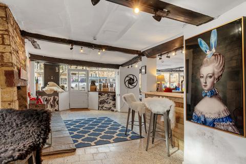 undefined, Lower High Street Burford, Oxfordshire, OX18 4RN
