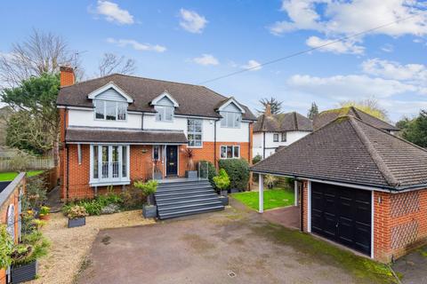 4 bedroom detached house for sale - Lower Cookham Road, Maidenhead