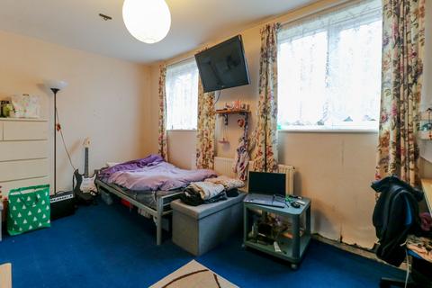 106 Kennedy Avenue, Enfield, EN3 4PB