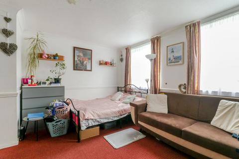106 Kennedy Avenue, Enfield, EN3 4PB