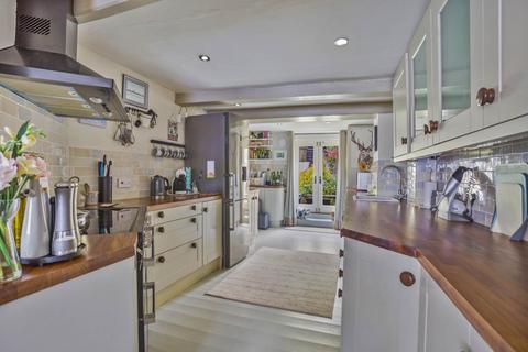 3 bedroom terraced house for sale, The Parade, Marlborough, SN8 1NE