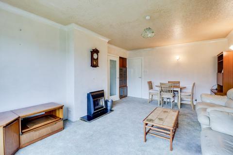 2 bedroom bungalow for sale - St. Margarets Avenue, Horsforth, Leeds, West Yorkshire, LS18