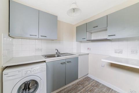 Studio for sale, Ealing Road, Brentford, TW8