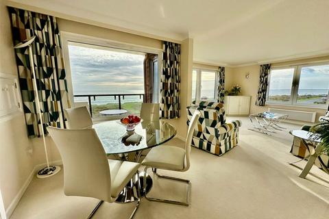 2 bedroom apartment for sale - Cornwallis Road, Milford on Sea, Lymington, Hampshire, SO41