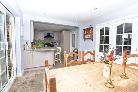 4 bedroom detached house for sale, Deerleap Way, New Milton, Hampshire, BH25