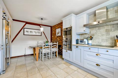 4 bedroom semi-detached house for sale - Ermin Street, Lambourn Woodlands, Hungerford, Berkshire, RG17
