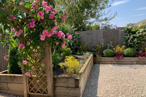 13 Close Gardens, Tetbury, GL8 8DU
