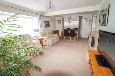 3 bedroom detached house for sale, Astrid Close, Hayling Island