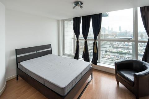 3 bedroom flat to rent - Baltic Quay, 1 Sweden Gate, London SE16