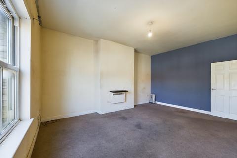 2 bedroom flat for sale - Middle Street South, Driffield, YO25 6PS