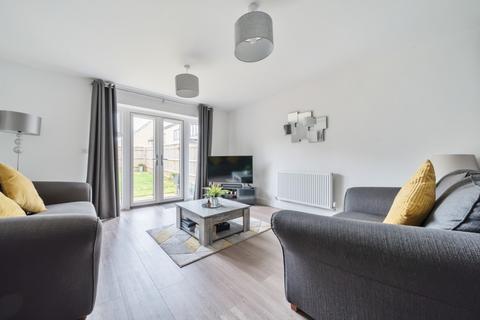 2 bedroom end of terrace house for sale - Stanmore Crescent, Carterton, Oxfordshire, OX18
